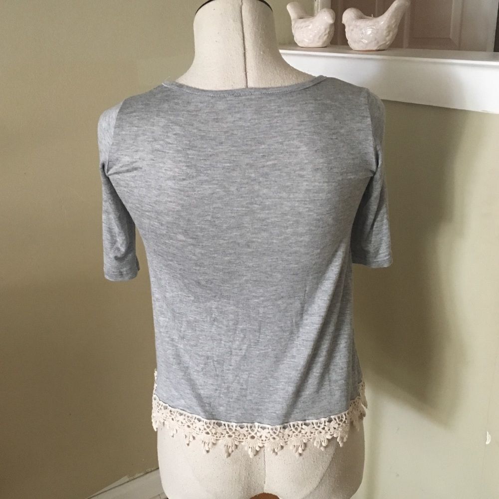 K.Jen Gray Top Size Medium - Picture 3 of 8